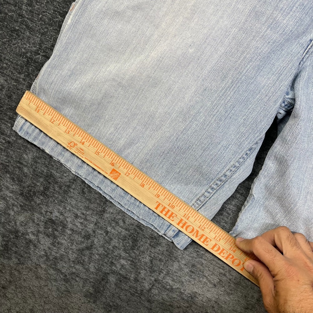 Vintage Levi's Carpenter Denim Shorts Men's Light Wash Pockets Workwear - W36 - Picture 16 of 16